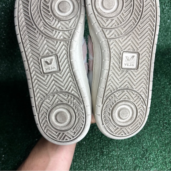 Veja V-12 Sneakers Women’s Size 10 White Pink Vegan Leather Lace Up Retro - Picture 10 of 12